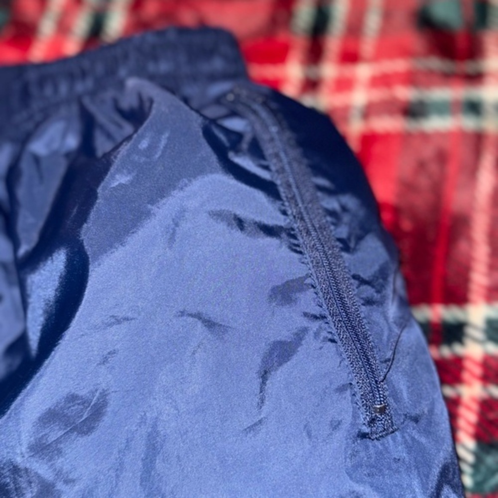 Nike navy windbreaker pants size M (8-10) - Picture 7 of 7